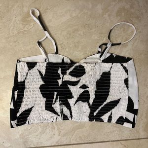 Crop top black and white fancy